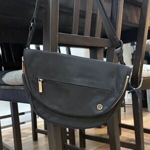 lululemon athletica Black Crossbody Bag all night festival 5L